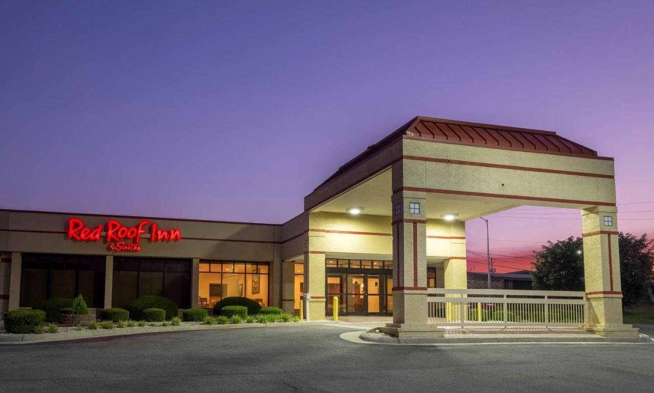 Red Roof Inn & Suites Wytheville Exterior photo