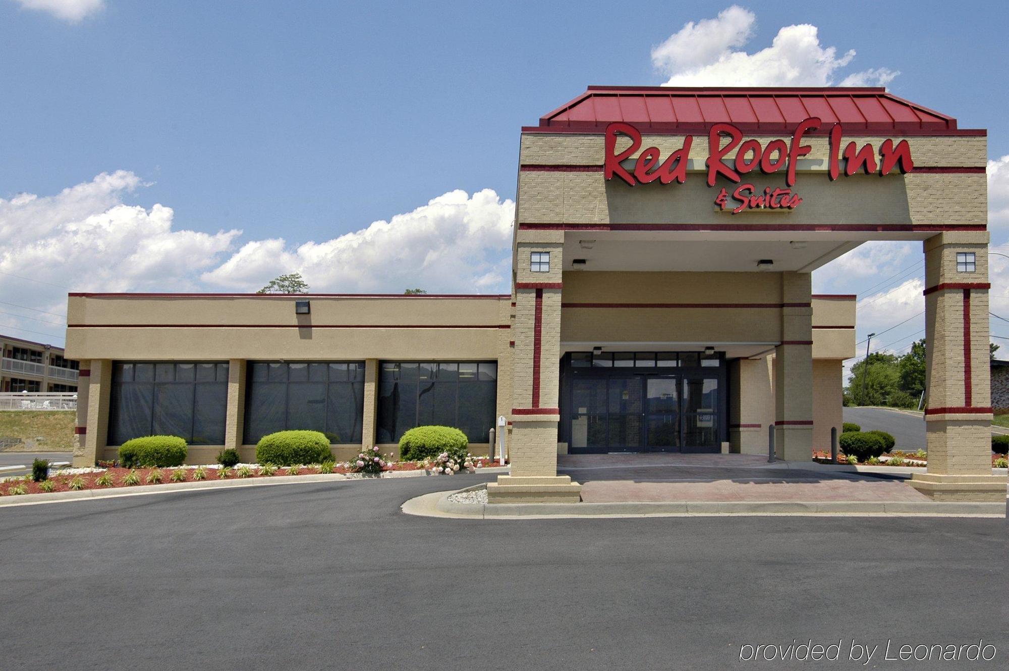 Red Roof Inn & Suites Wytheville Exterior photo